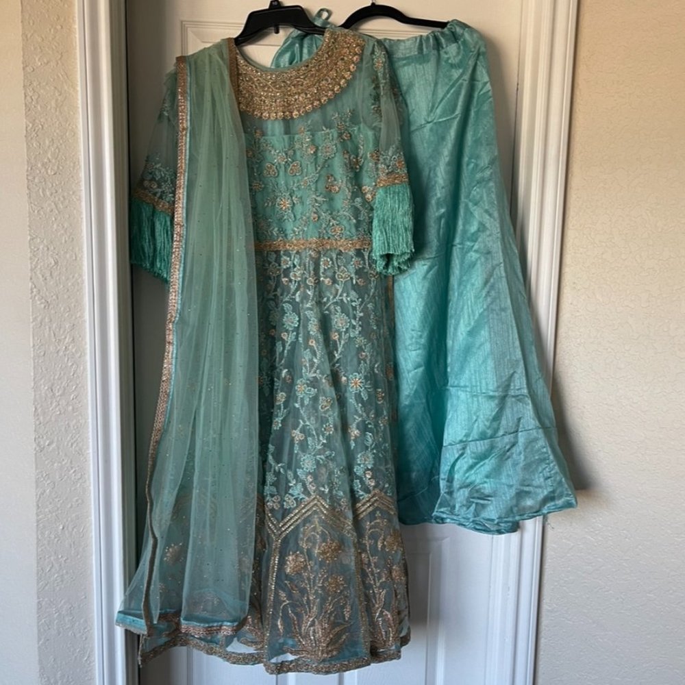 Lehenga Choli and Dupatta, size 10, Like New